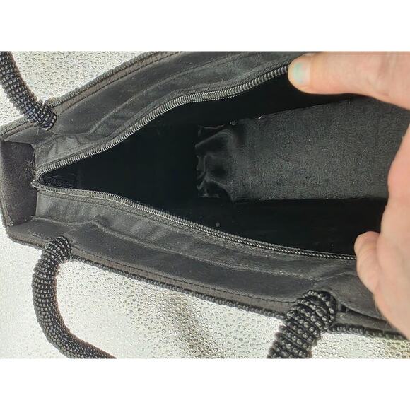 Handmade Black Beaded Floral Pattern Evening Bag With Dual Handles Zipper - Picture 6 of 16